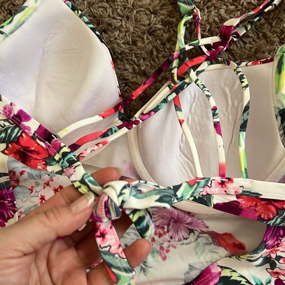 Swim top - Picture 5 of 6